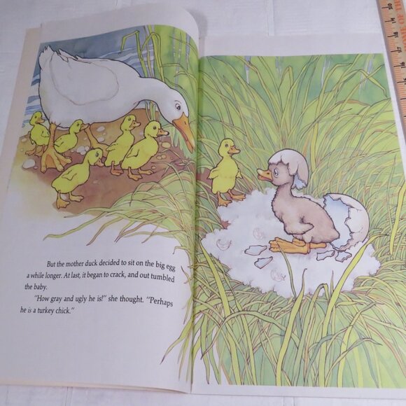 The Ugly Duckling BIG BOOK (almost 2 feet tall) Classroom - Picture 4 of 12